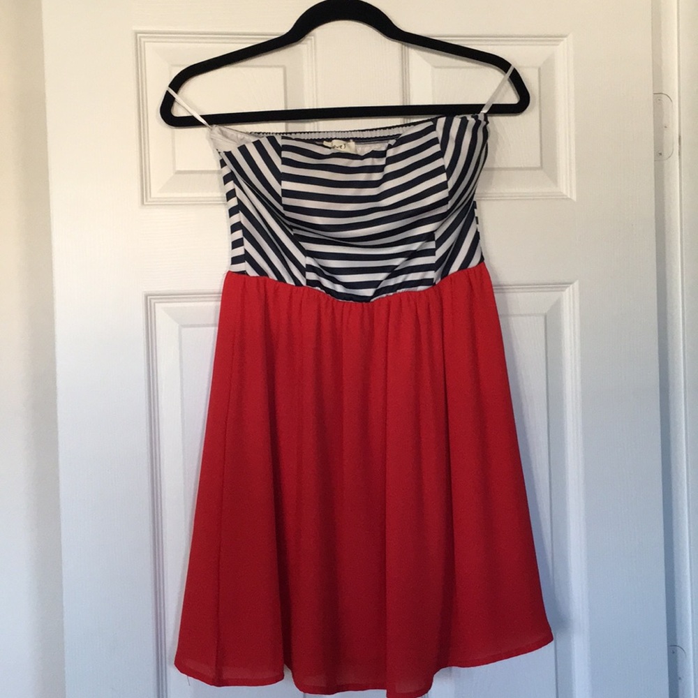Strapless dress